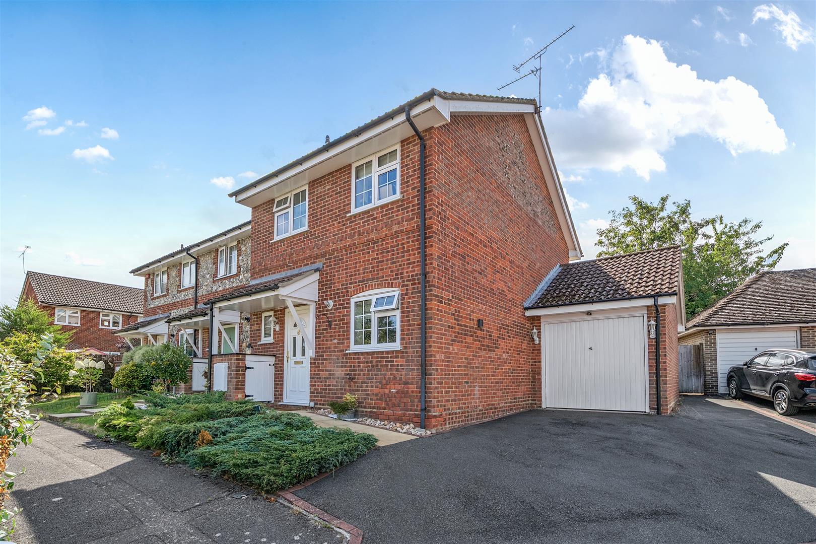 Ryves Avenue, Yateley